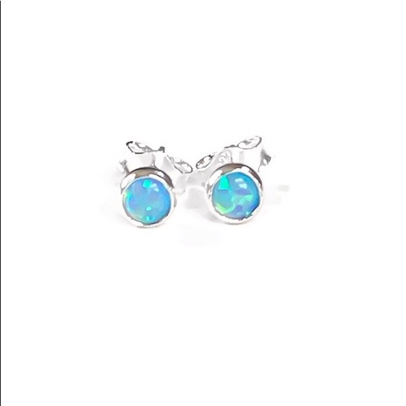 925 Sterling Silver 4MM Genuine Australian Blue Fire Opal Gemstone Stud Earrings - Picture 4 of 8
